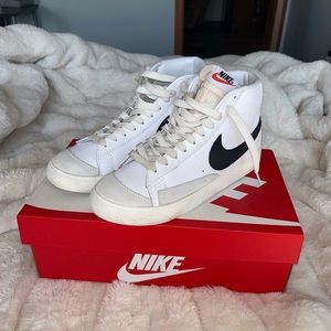 Mens Nike Mid Blazers